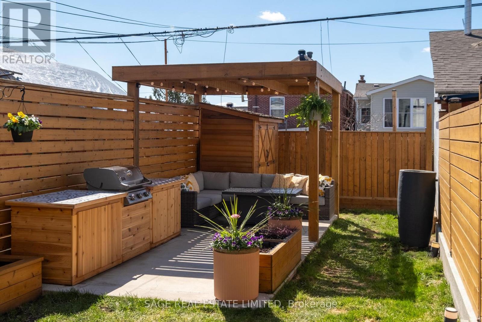 178 Prescott Avenue, Toronto, Ontario  M6N 3H1 - Photo 36 - W12989074