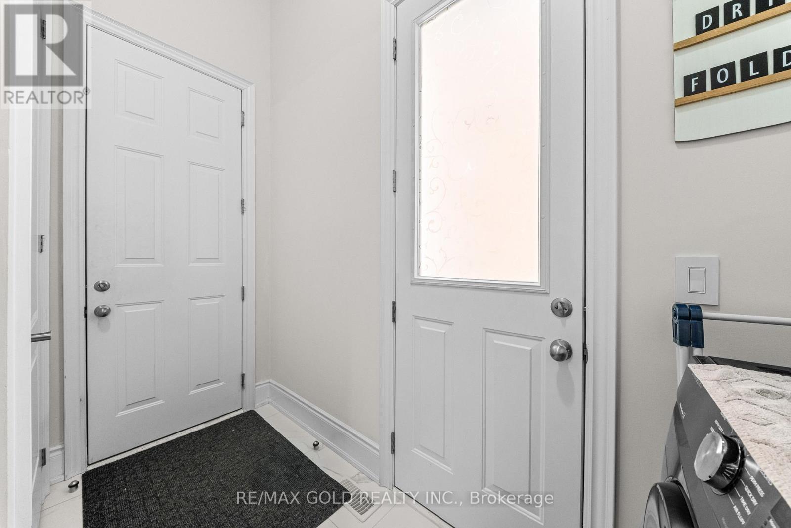 41 Daisy Meadow Crescent, Caledon, Ontario  L7C 4G3 - Photo 40 - W12989080