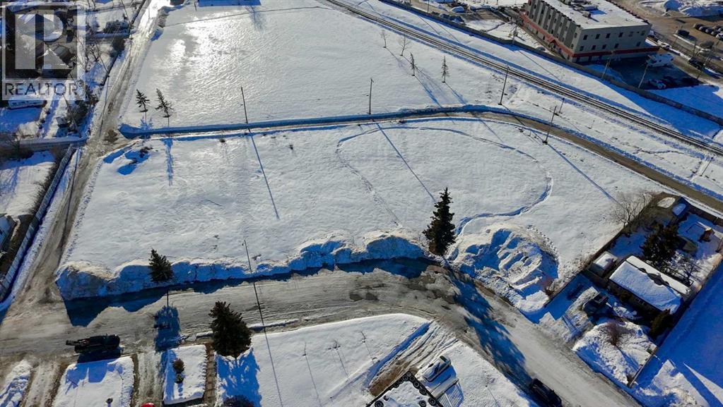 9619 Hillcrest Drive, Grande Prairie, Alberta  T8V 1A6 - Photo 3 - A2301177