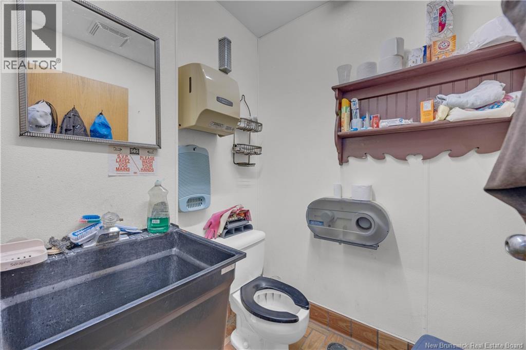2 Parkdale Avenue, Rothesay, New Brunswick  E2E 2N7 - Photo 8 - NB136732