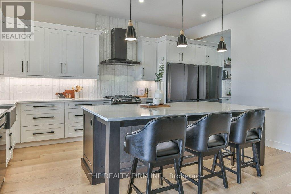 4 Sycamore Road, Southwold (Talbotville), Ontario  N5P 0G6 - Photo 16 - X12989094