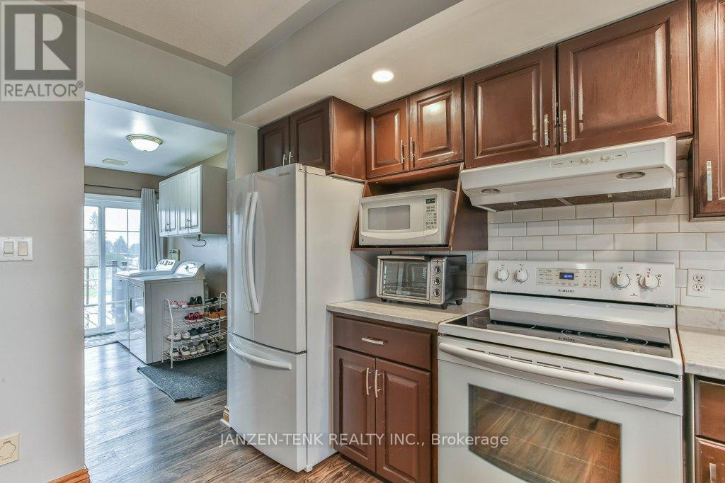 273 Main Street, Norfolk (Courtland), Ontario  N0J 1E0 - Photo 11 - X12989108