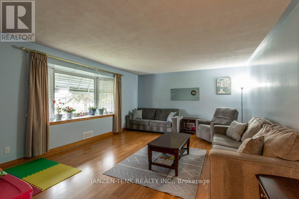 273 Main Street, Norfolk (Courtland), Ontario  N0J 1E0 - Photo 3 - X12989108