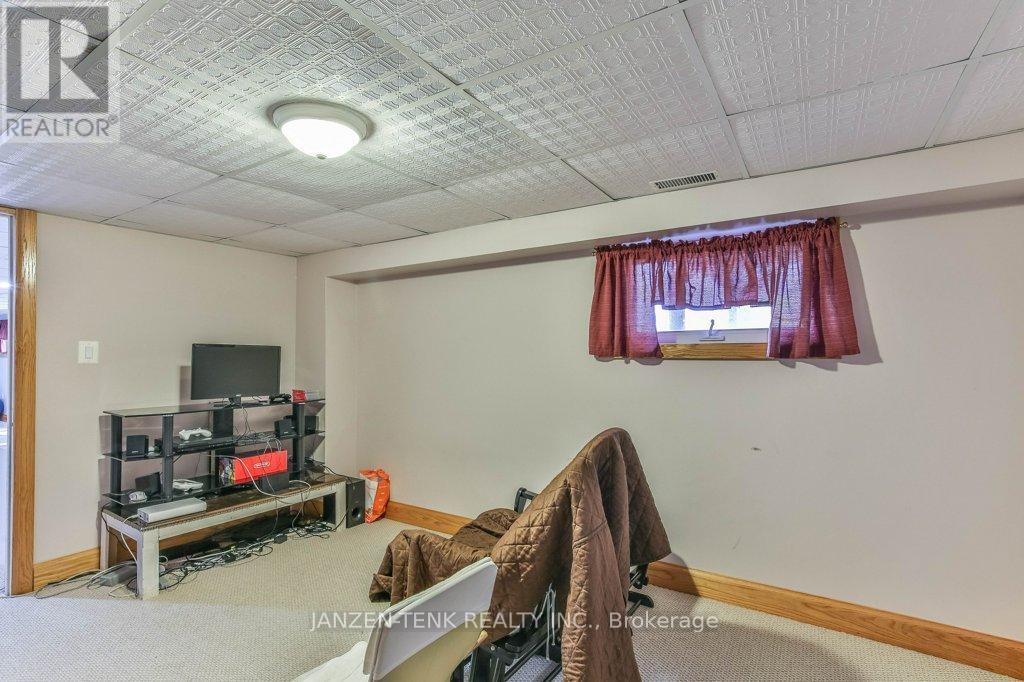 273 Main Street, Norfolk (Courtland), Ontario  N0J 1E0 - Photo 31 - X12989108