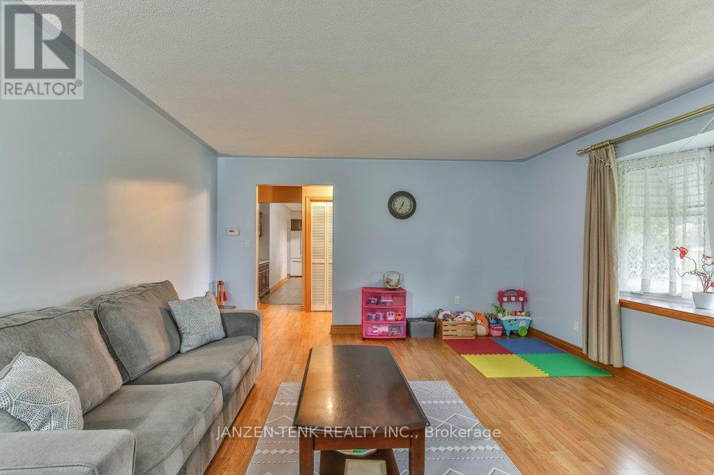 273 Main Street, Norfolk (Courtland), Ontario  N0J 1E0 - Photo 6 - X12989108