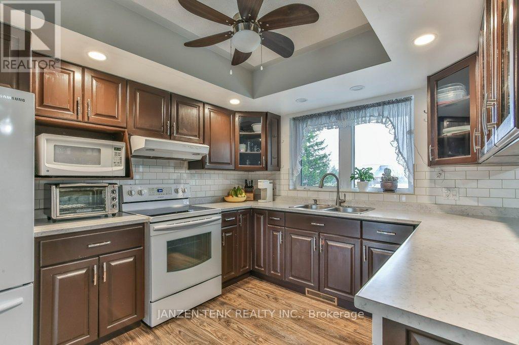 273 Main Street, Norfolk (Courtland), Ontario  N0J 1E0 - Photo 8 - X12989108