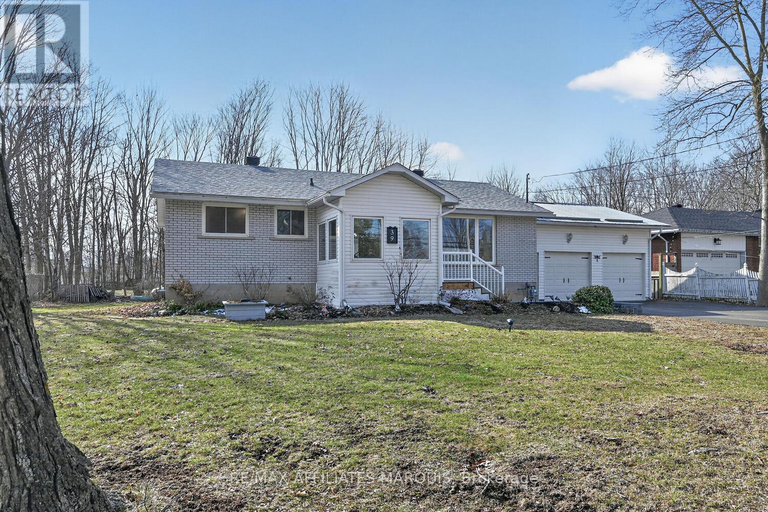 39 Golf Club Road, Rideau Lakes, Ontario  K7A 4S5 - Photo 5 - X12989106