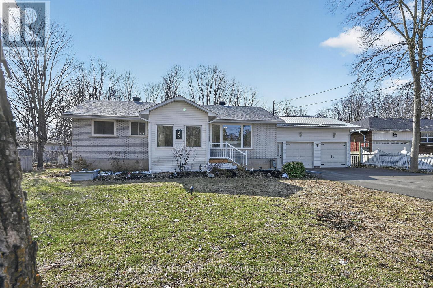 39 Golf Club Road, Rideau Lakes, Ontario  K7A 4S5 - Photo 7 - X12989106