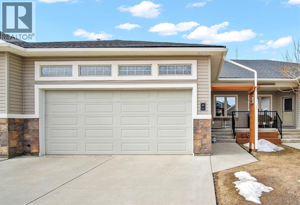 42 Stromsay Gate, Carstairs, Alberta  T0M 0N0 - Photo 3 - A2300093