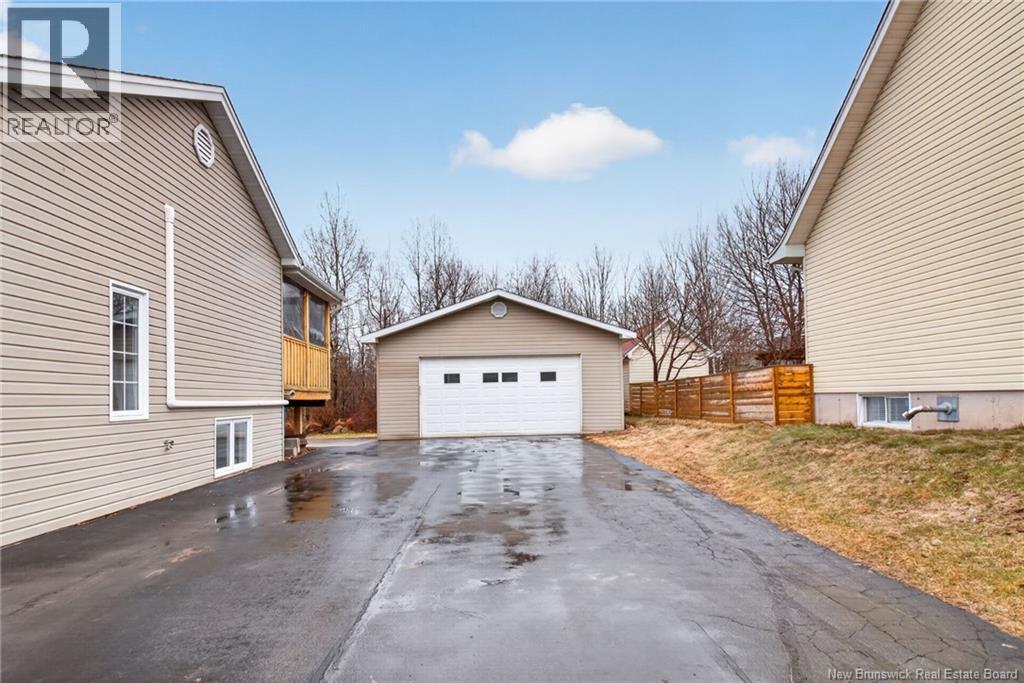 74 Anik, Dieppe, New Brunswick  E1A 7T6 - Photo 11 - NB136999