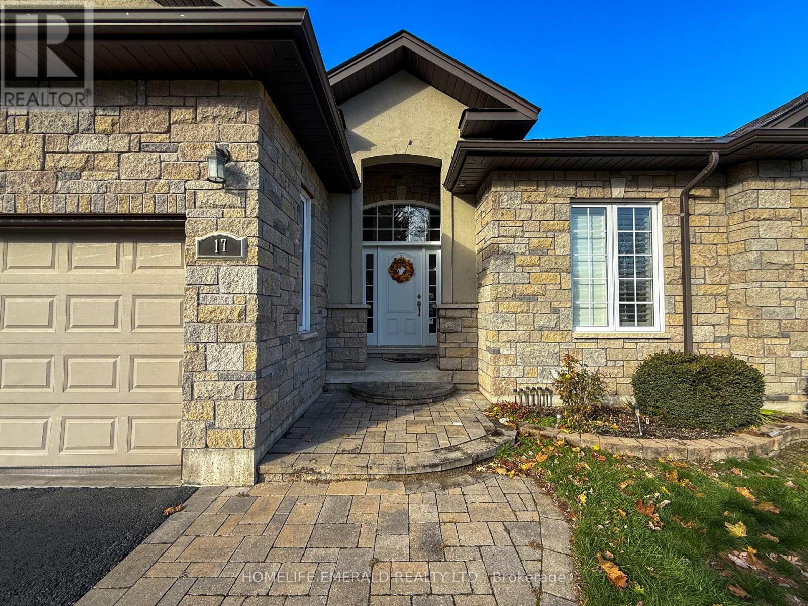 17 Tree Top Street, Essa (Angus), Ontario  L0M 1B2 - Photo 3 - N12585604