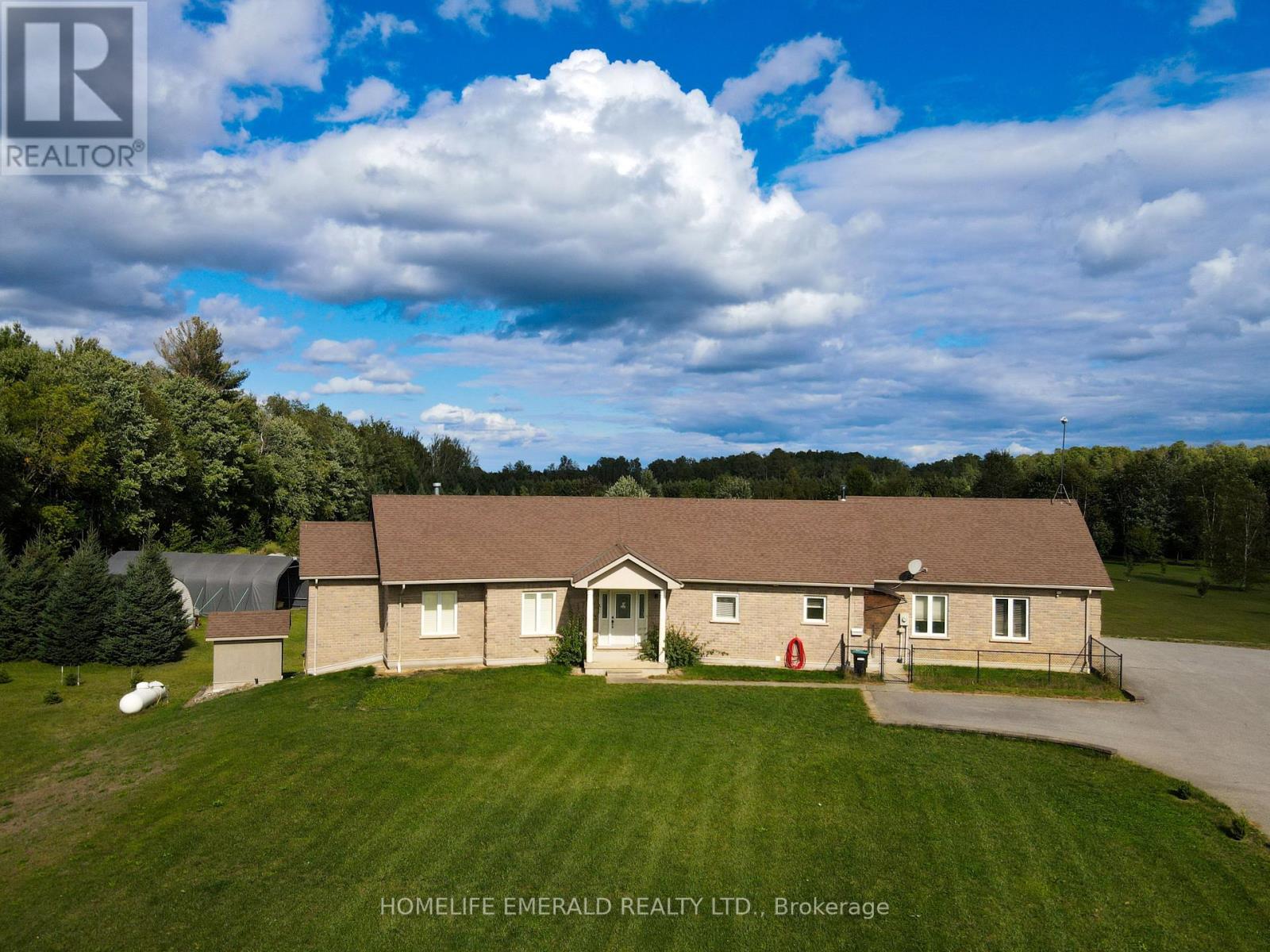 3175 3/4 Concession, Clearview, Ontario  L0M 1N0 - Photo 3 - S12830720