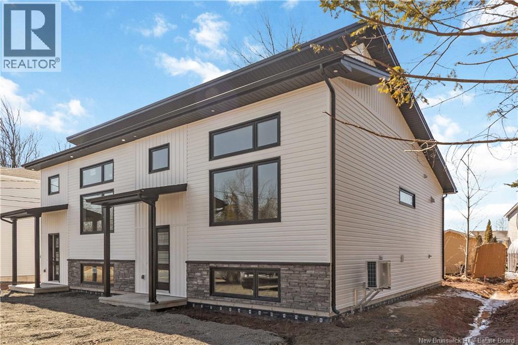84 Twin Oaks Drive, Moncton, New Brunswick  E1G 0A1 - Photo 1 - NB136748