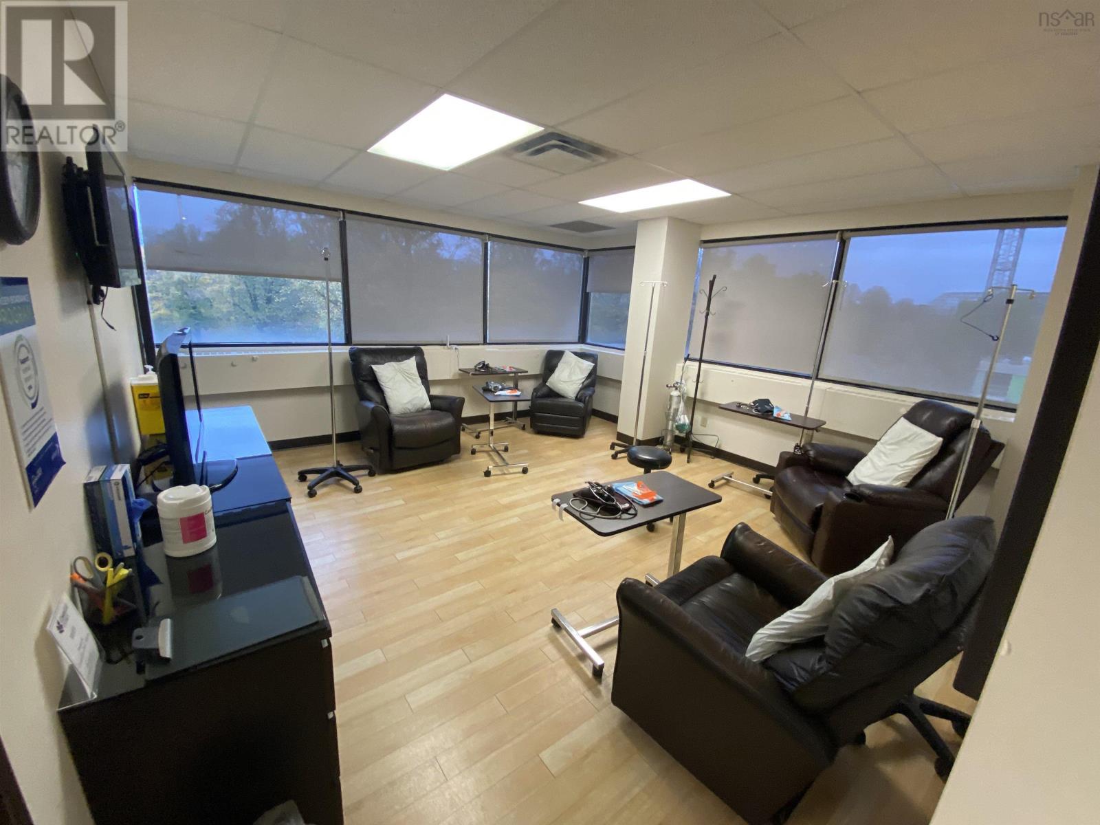 480 5991 Spring Garden Road, HALIFAX, Nova Scotia