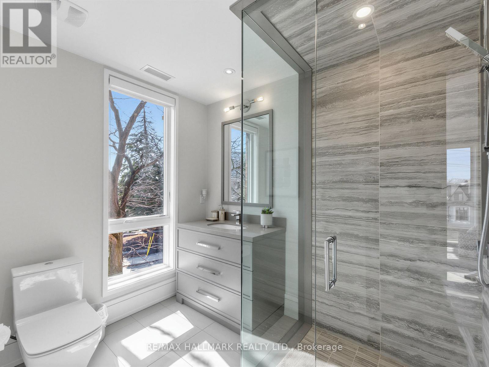 1 Thurloe Avenue, Toronto, Ontario  M4S 0B4 - Photo 18 - C12989118