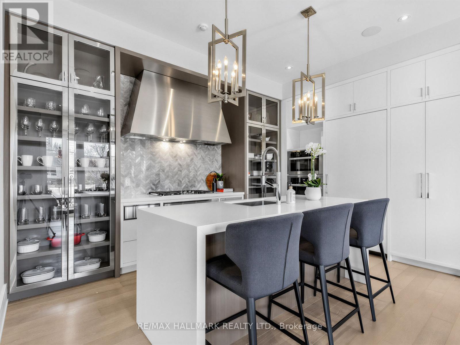 1 Thurloe Avenue, Toronto, Ontario  M4S 0B4 - Photo 6 - C12989118