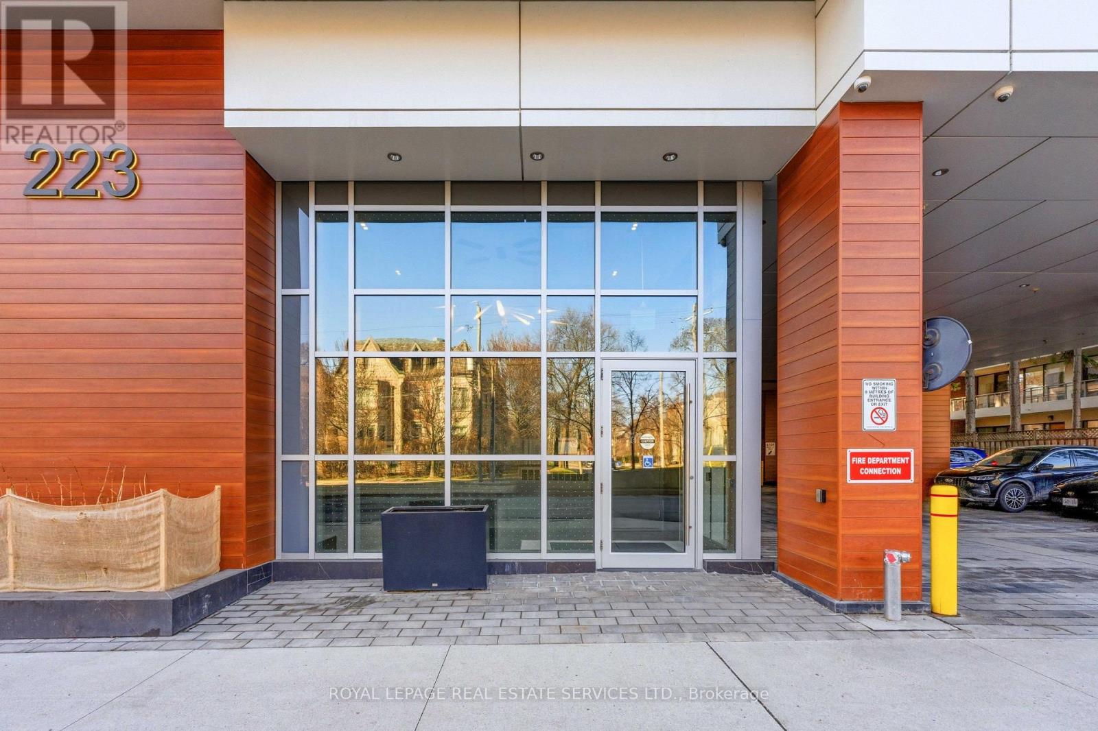 508 - 223 St Clair Avenue W, Toronto, Ontario  M4V 0A5 - Photo 2 - C12989122