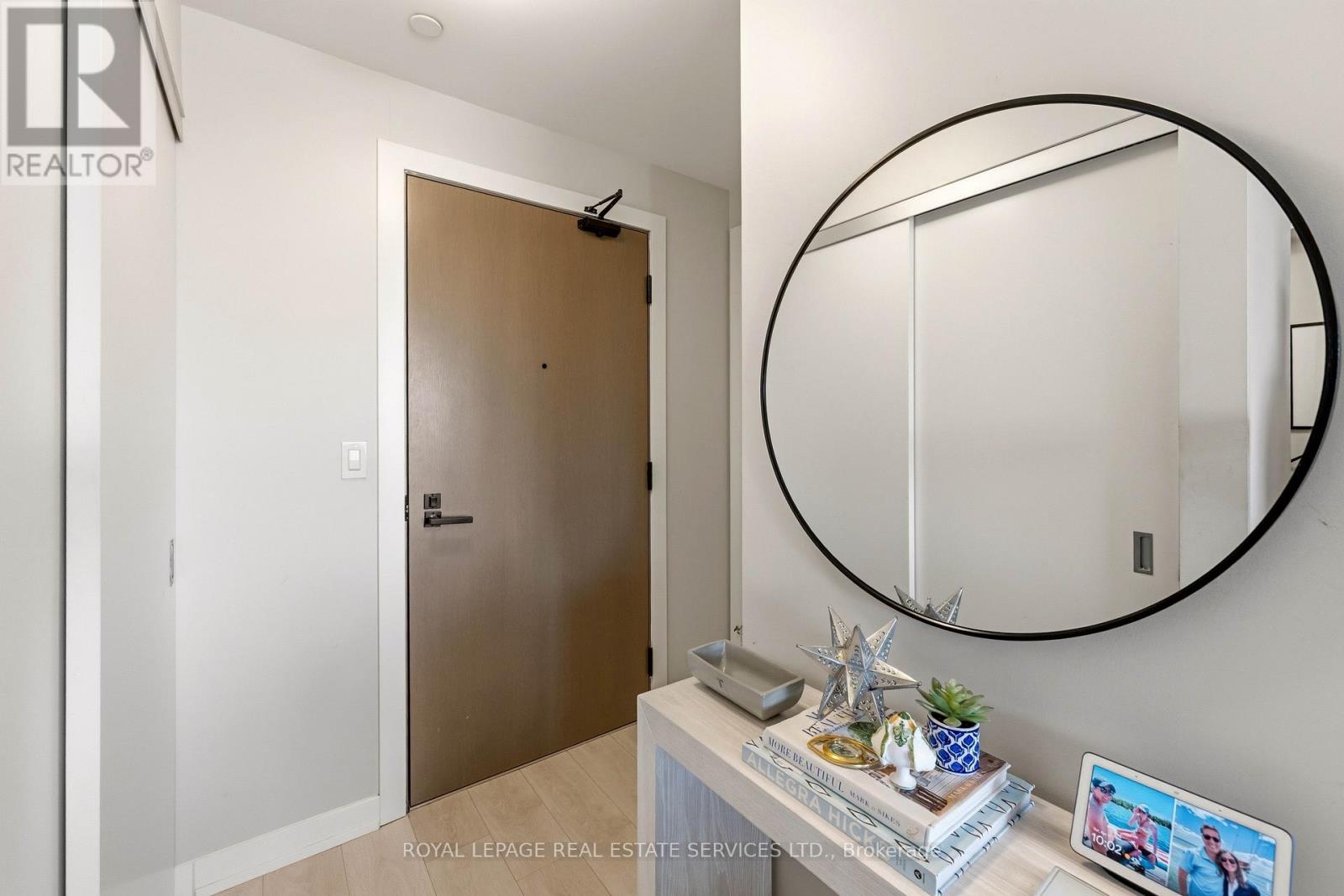 508 - 223 St Clair Avenue W, Toronto, Ontario  M4V 0A5 - Photo 3 - C12989122