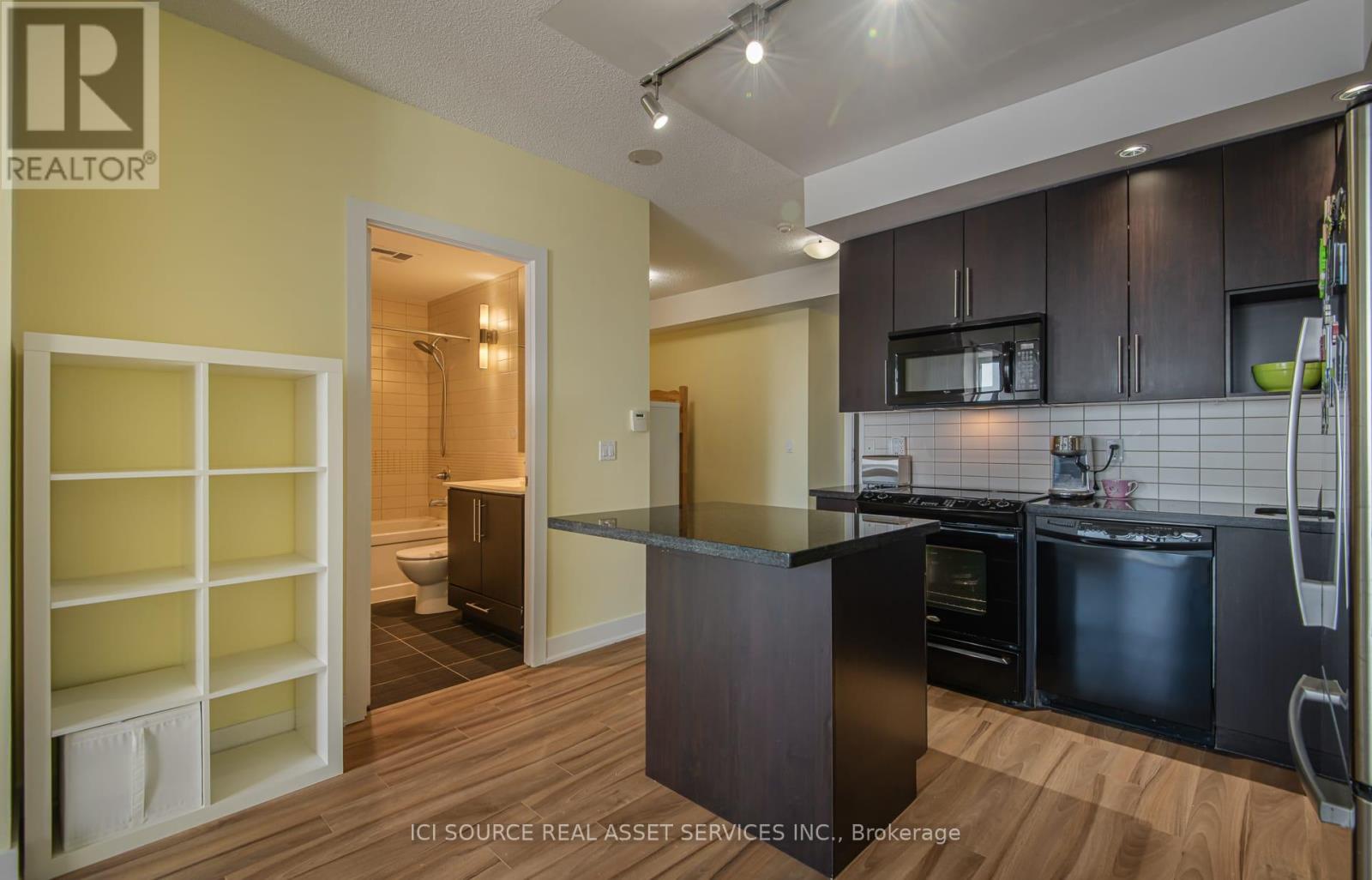 2303 - 28 Linden Street, Toronto, Ontario M4Y 0A4 - Photo 8 - C12989140