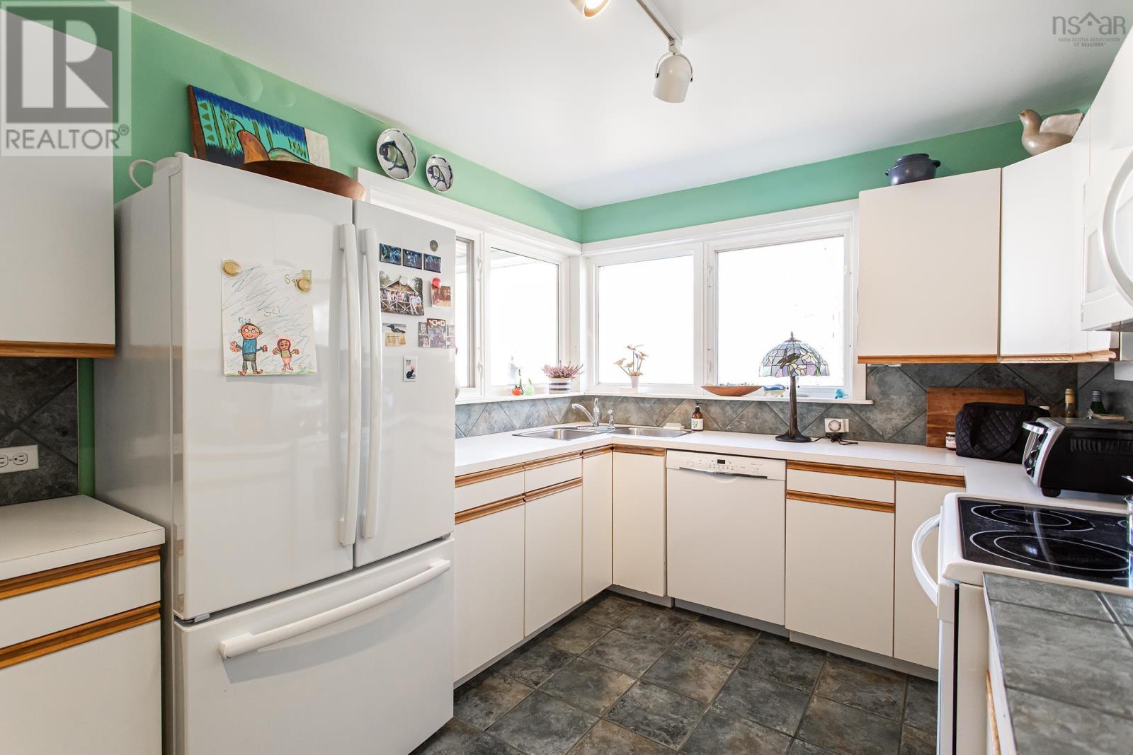 21 Spring Garden Road, Middleton, Nova Scotia  B0S 1P0 - Photo 12 - 202607129