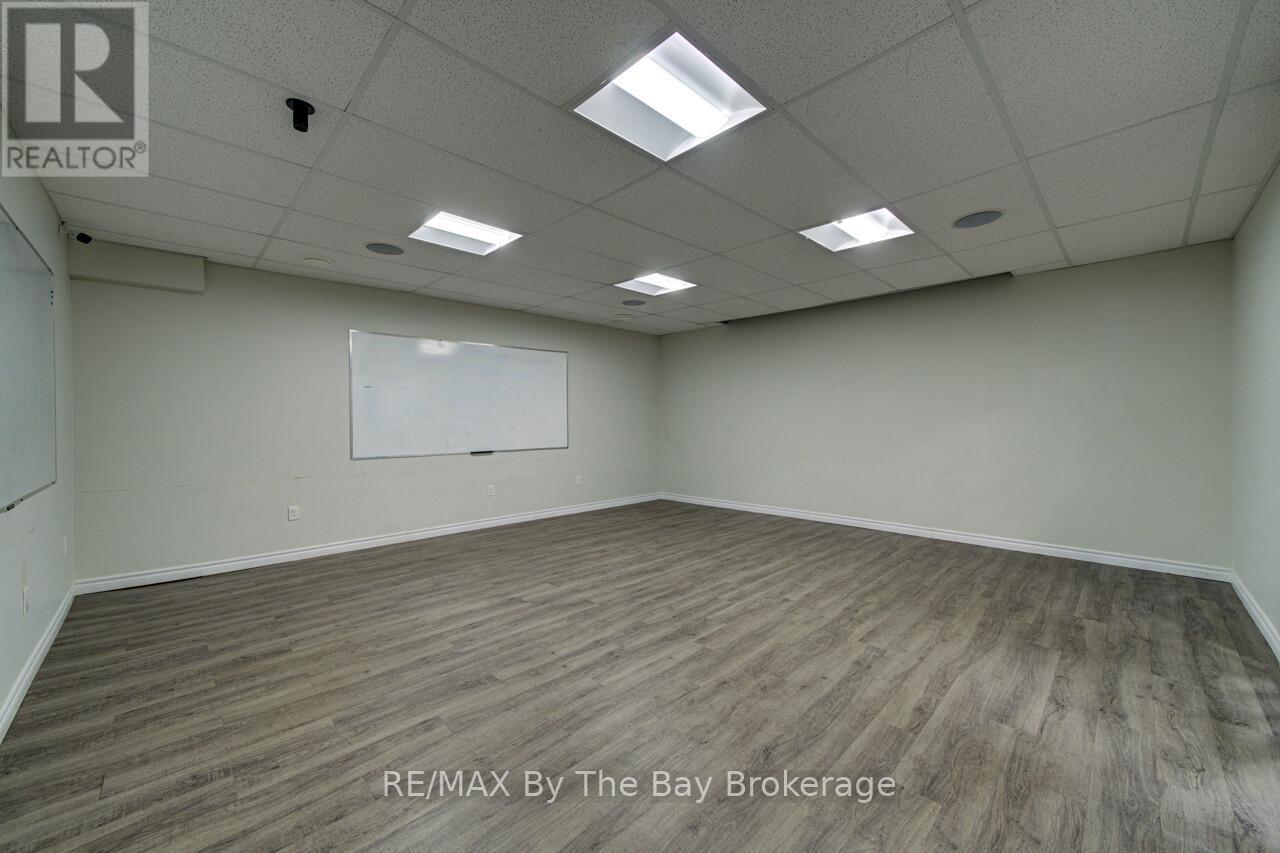 1367 Mosley Street, Wasaga Beach, Ontario  L9Z 2C5 - Photo 24 - S12981784