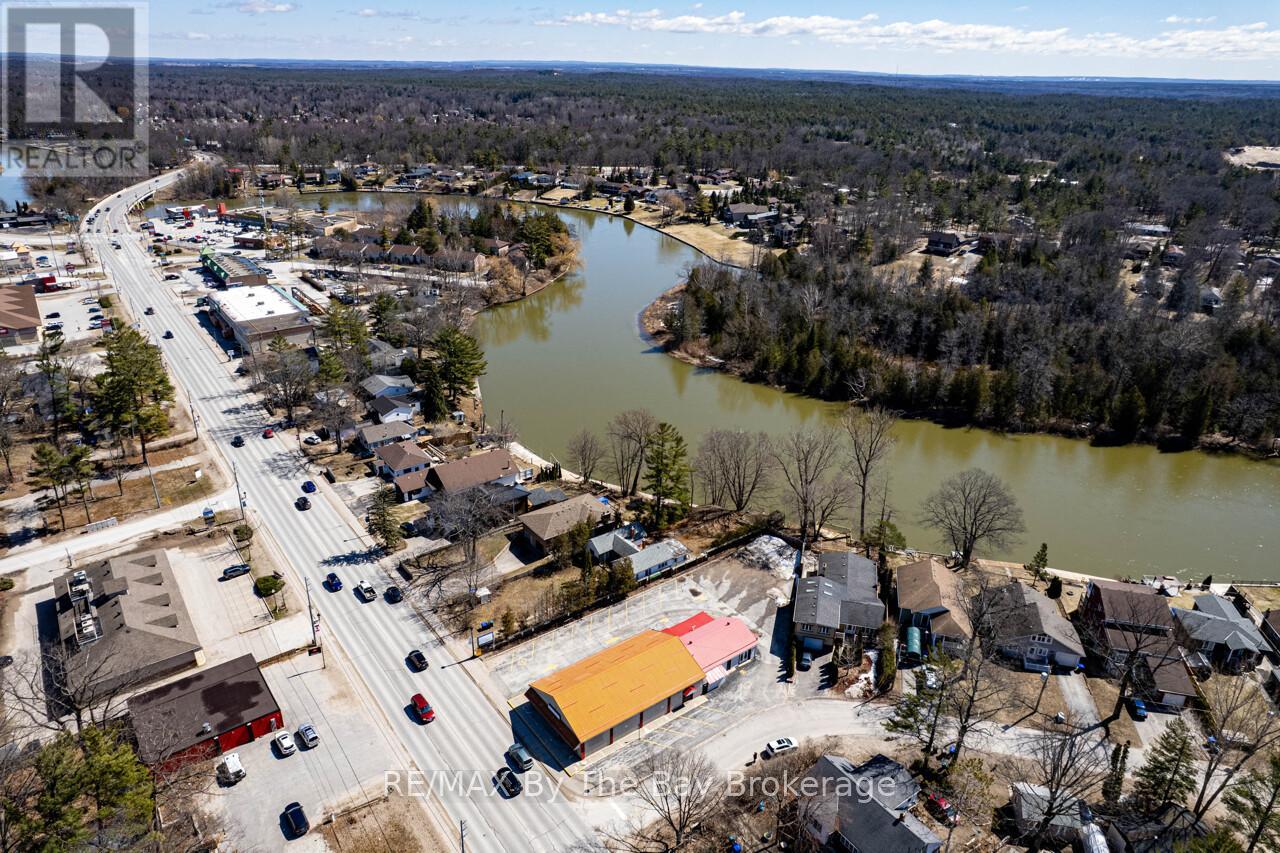 1367 Mosley Street, Wasaga Beach, Ontario  L9Z 2C5 - Photo 39 - S12981784