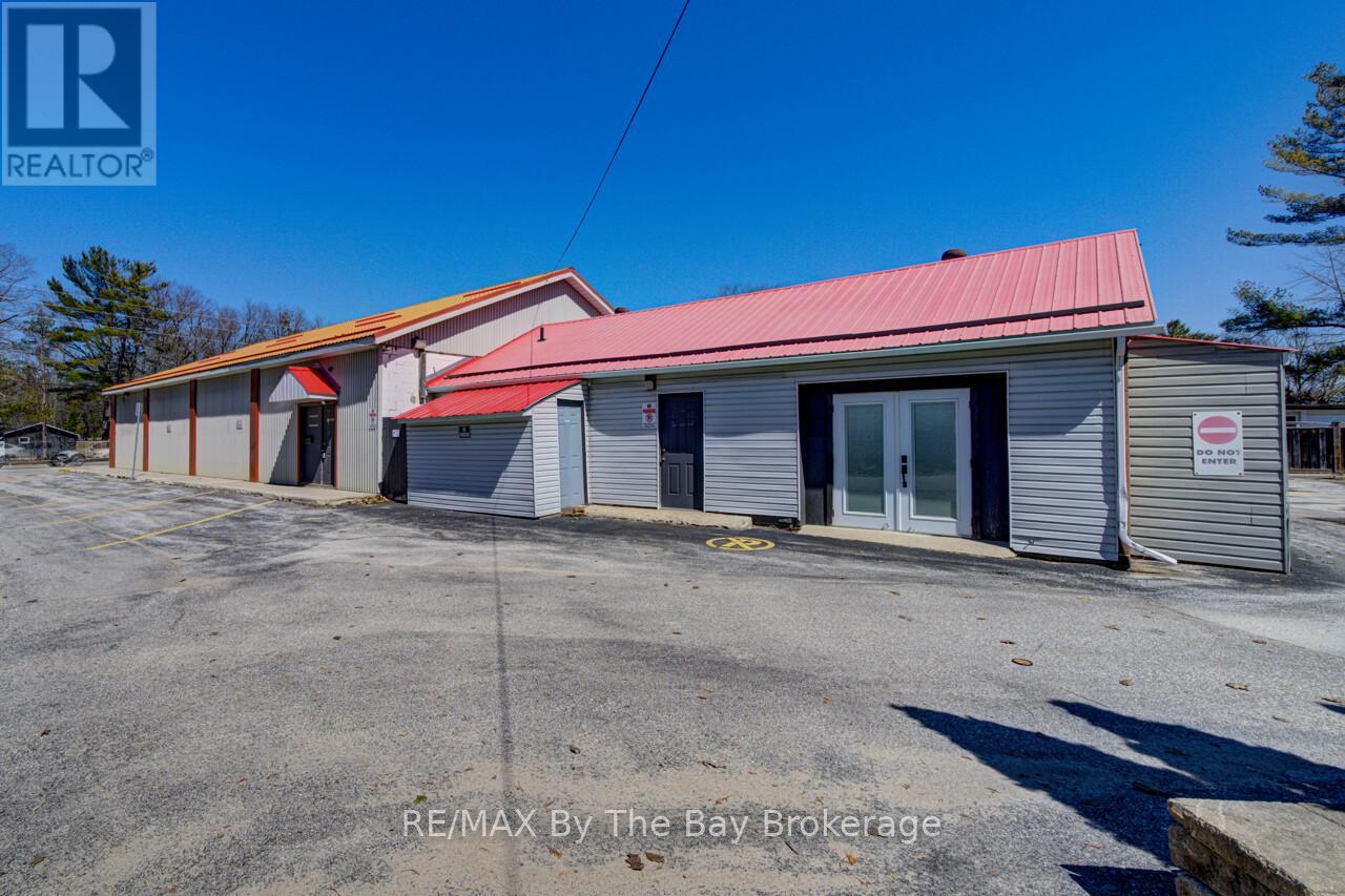 1367 Mosley Street, Wasaga Beach, Ontario  L9Z 2C5 - Photo 9 - S12981784