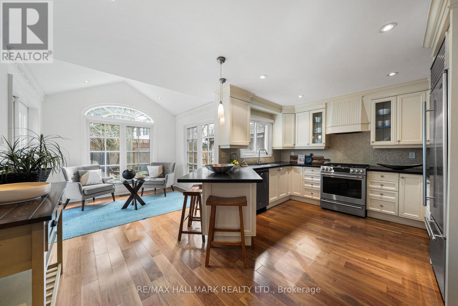 55 Riverside Boulevard, Vaughan, Ontario  L4J 1H8 - Photo 6 - N12989084