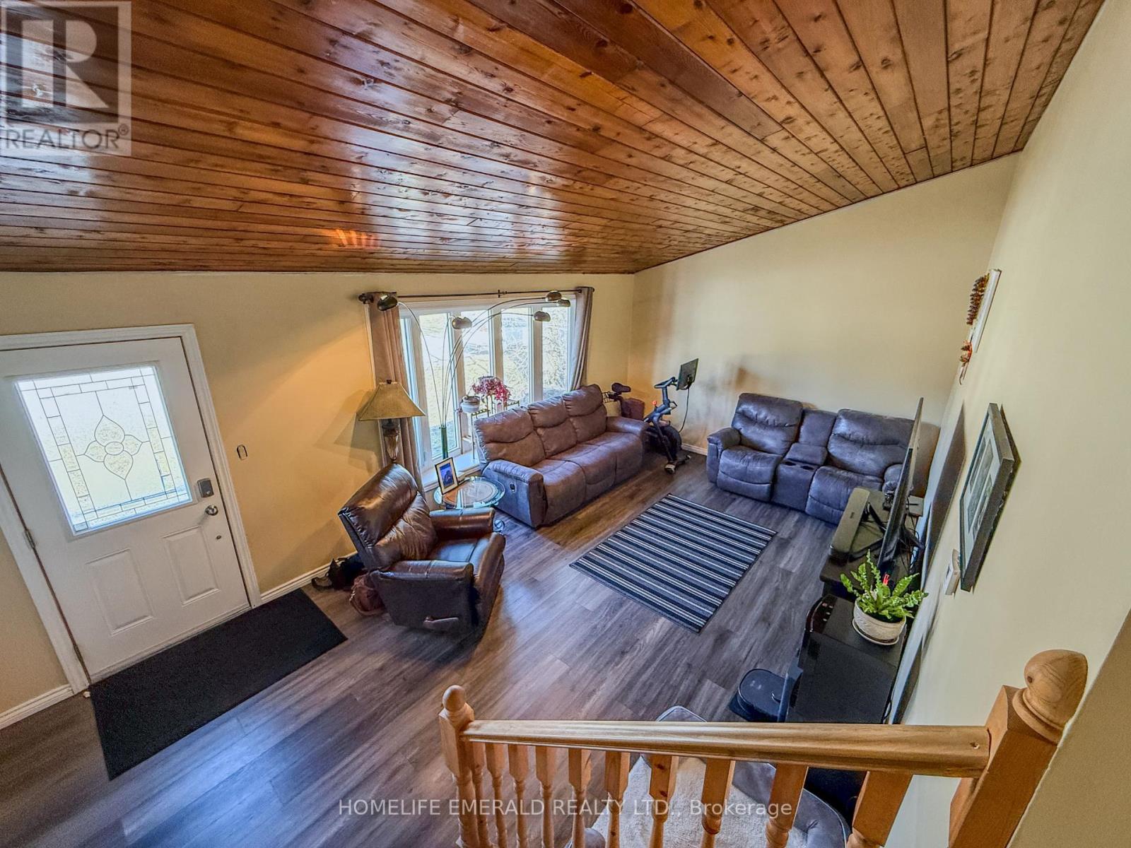 74 Vernon Street, Essa, Ontario  L0M 1B0 - Photo 17 - N12989110