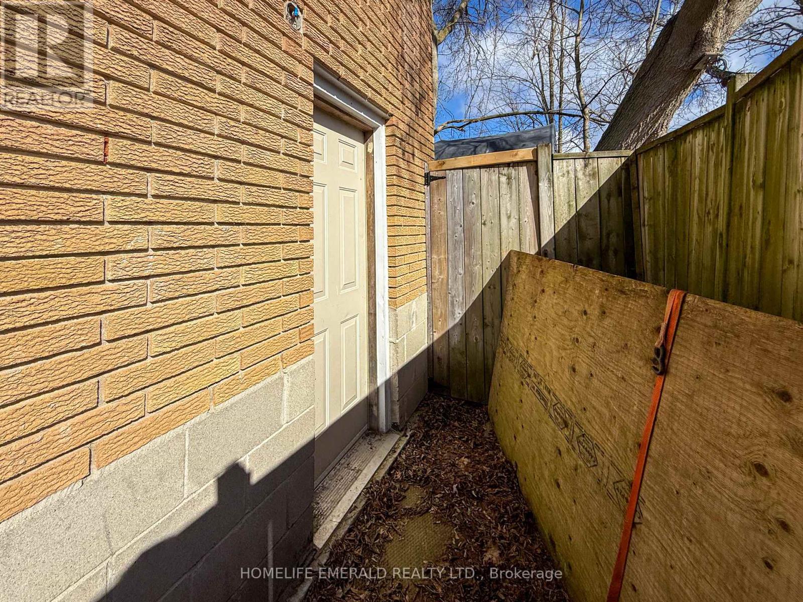 74 Vernon Street, Essa, Ontario  L0M 1B0 - Photo 31 - N12989110