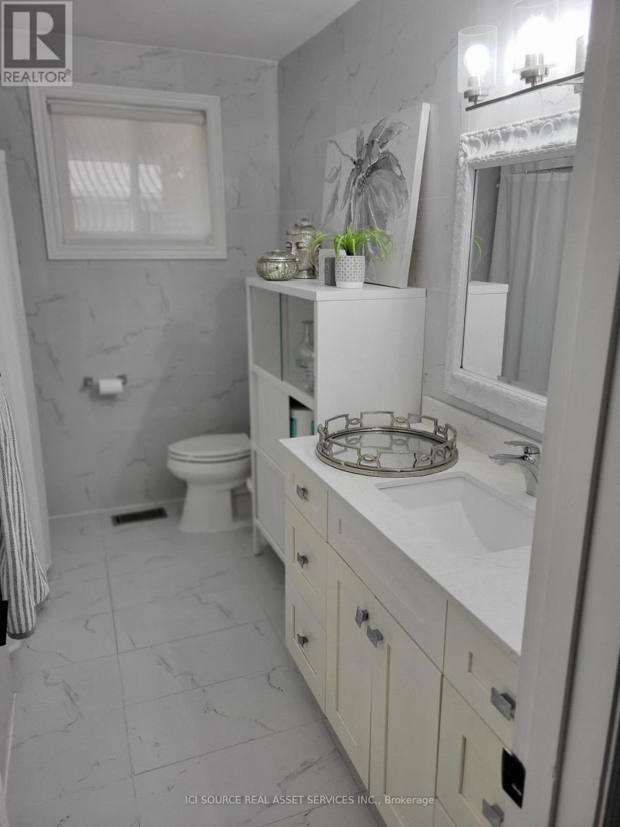 438 Woodbridge Avenue, Vaughan, Ontario  L4L 2T4 - Photo 13 - N12989112