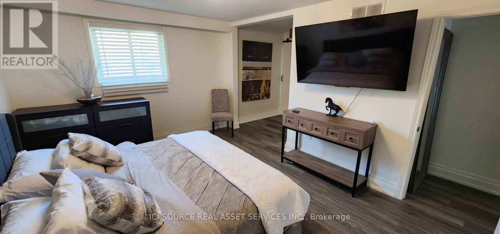 438 Woodbridge Avenue, Vaughan, Ontario  L4L 2T4 - Photo 15 - N12989112