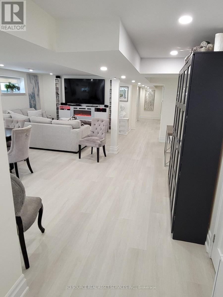 438 Woodbridge Avenue, Vaughan, Ontario  L4L 2T4 - Photo 19 - N12989112