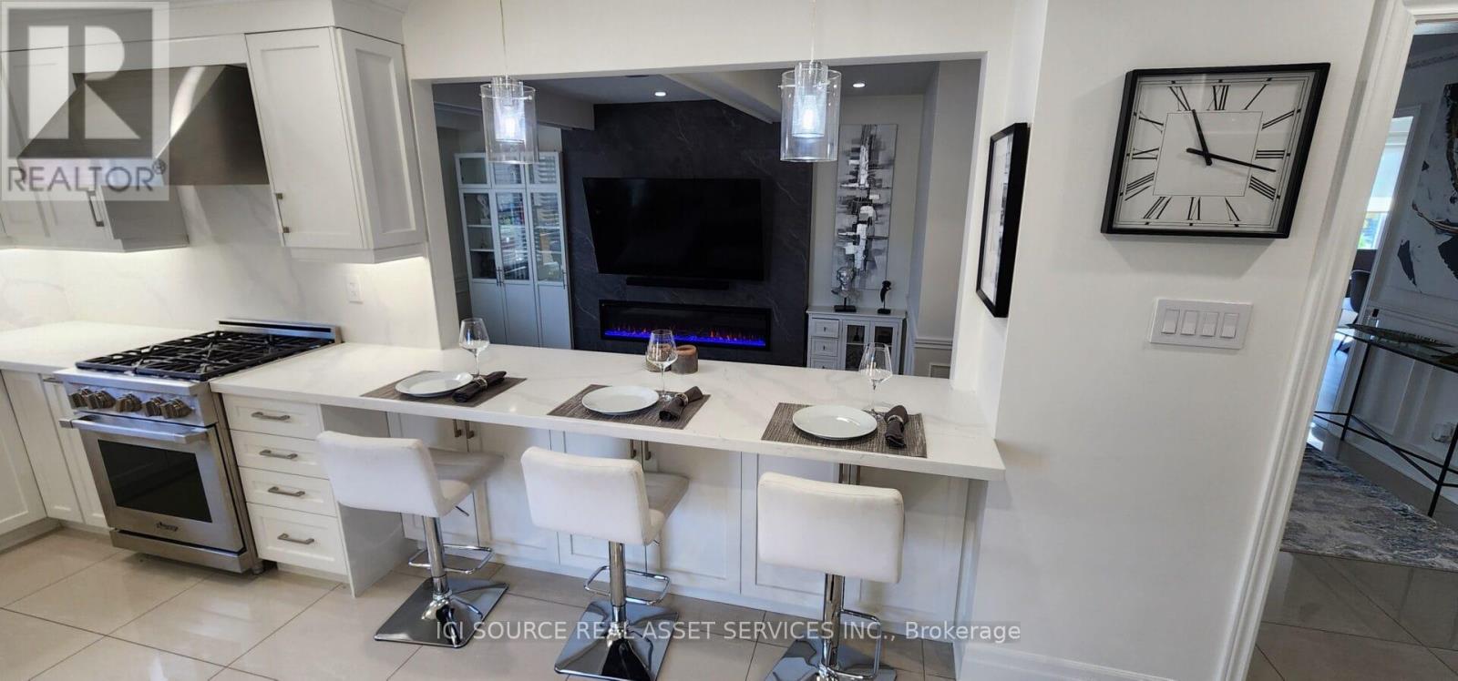 438 Woodbridge Avenue, Vaughan, Ontario  L4L 2T4 - Photo 9 - N12989112