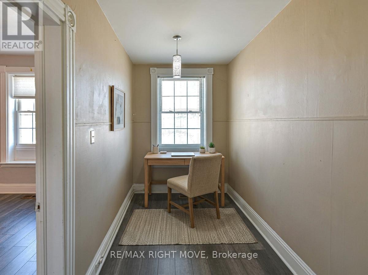 33 Coldwater Road W, Orillia, Ontario  L3V 3L2 - Photo 10 - S12989142