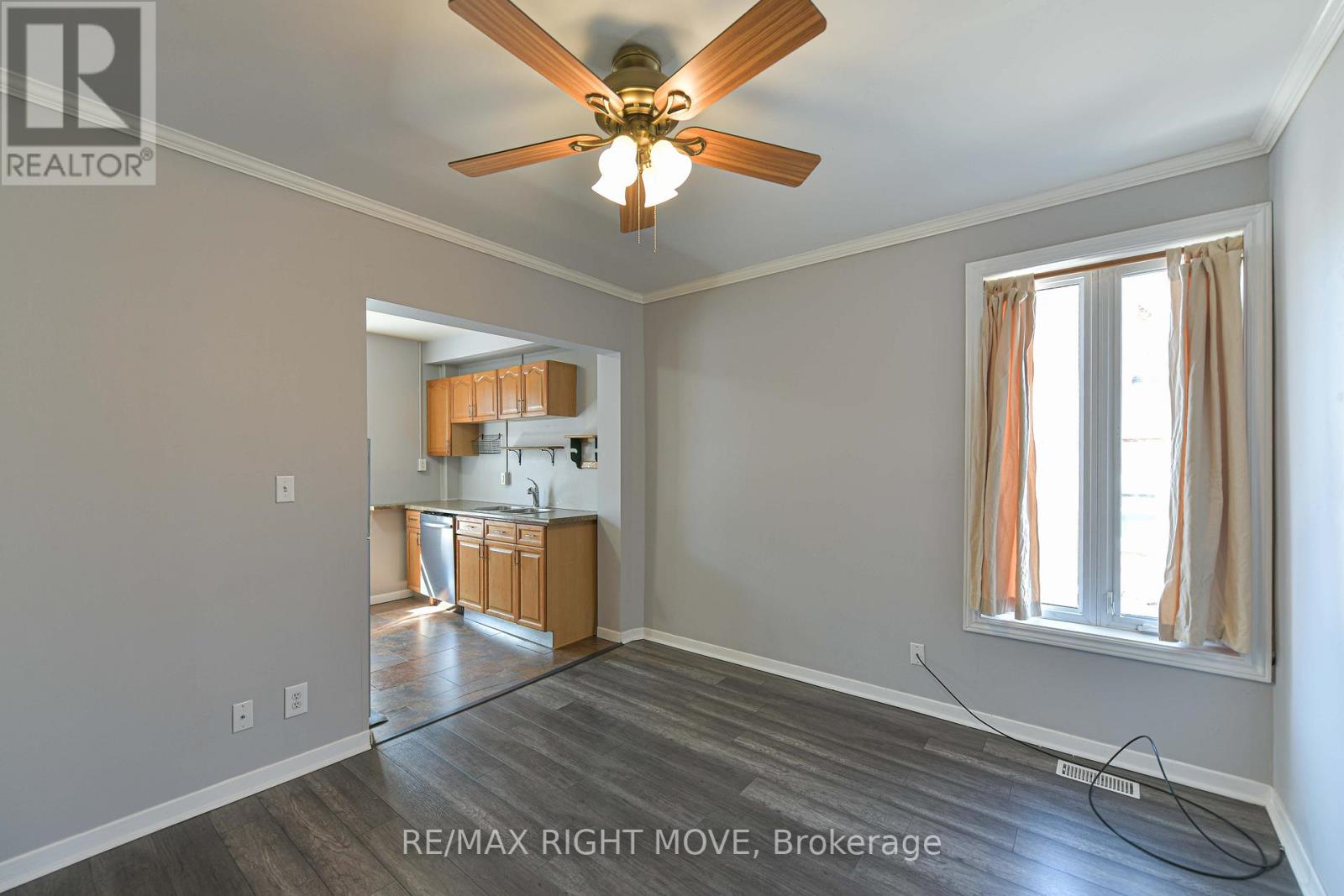 33 Coldwater Road W, Orillia, Ontario  L3V 3L2 - Photo 11 - S12989142