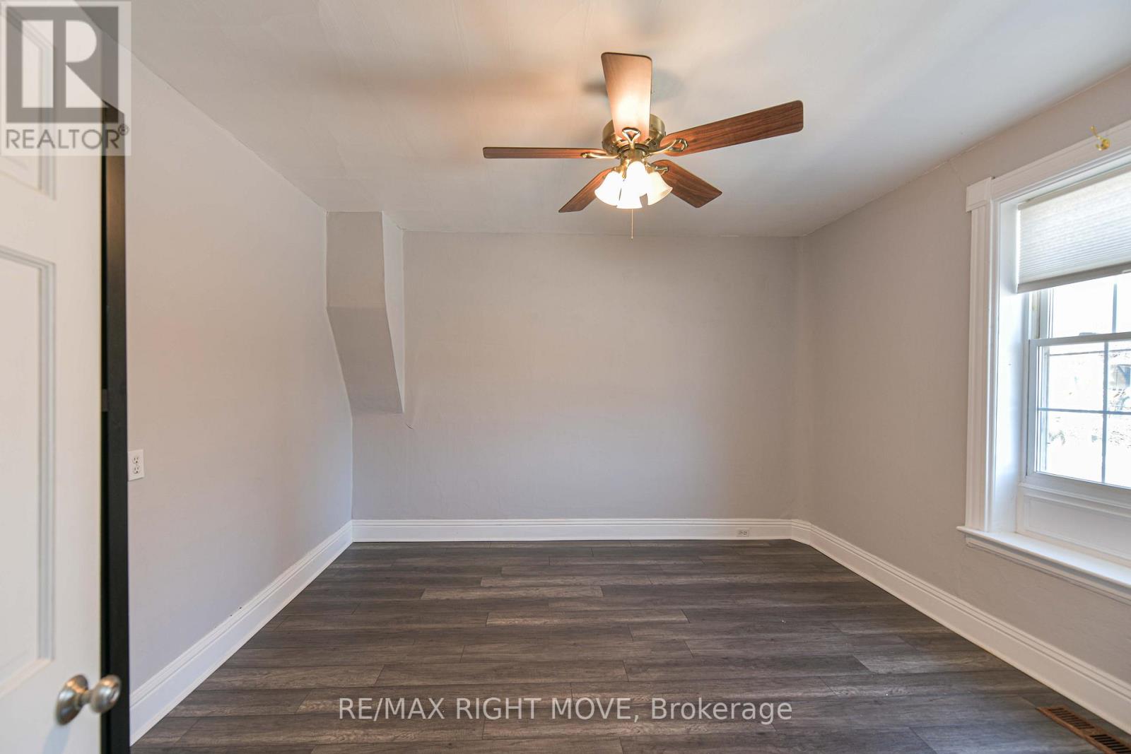 33 Coldwater Road W, Orillia, Ontario  L3V 3L2 - Photo 16 - S12989142