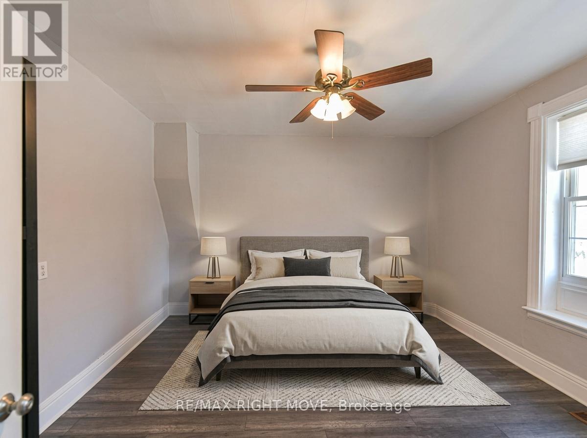 33 Coldwater Road W, Orillia, Ontario  L3V 3L2 - Photo 17 - S12989142