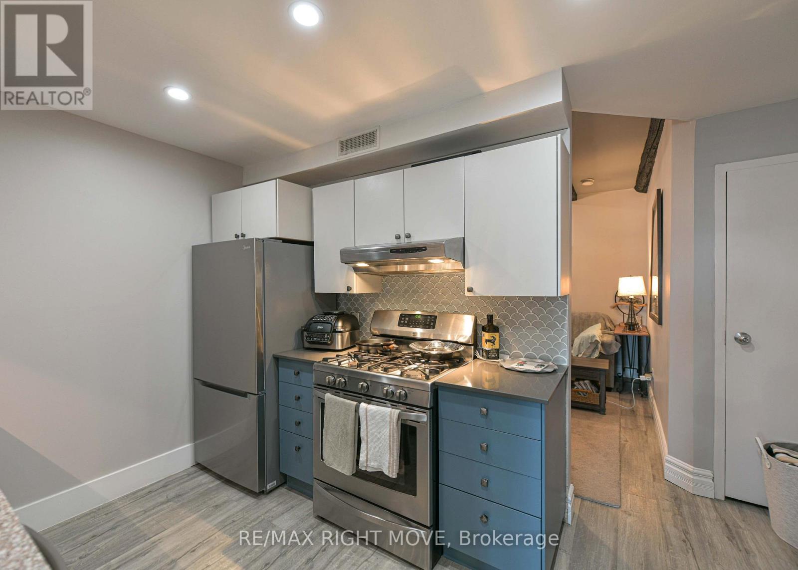 33 Coldwater Road W, Orillia, Ontario  L3V 3L2 - Photo 25 - S12989142