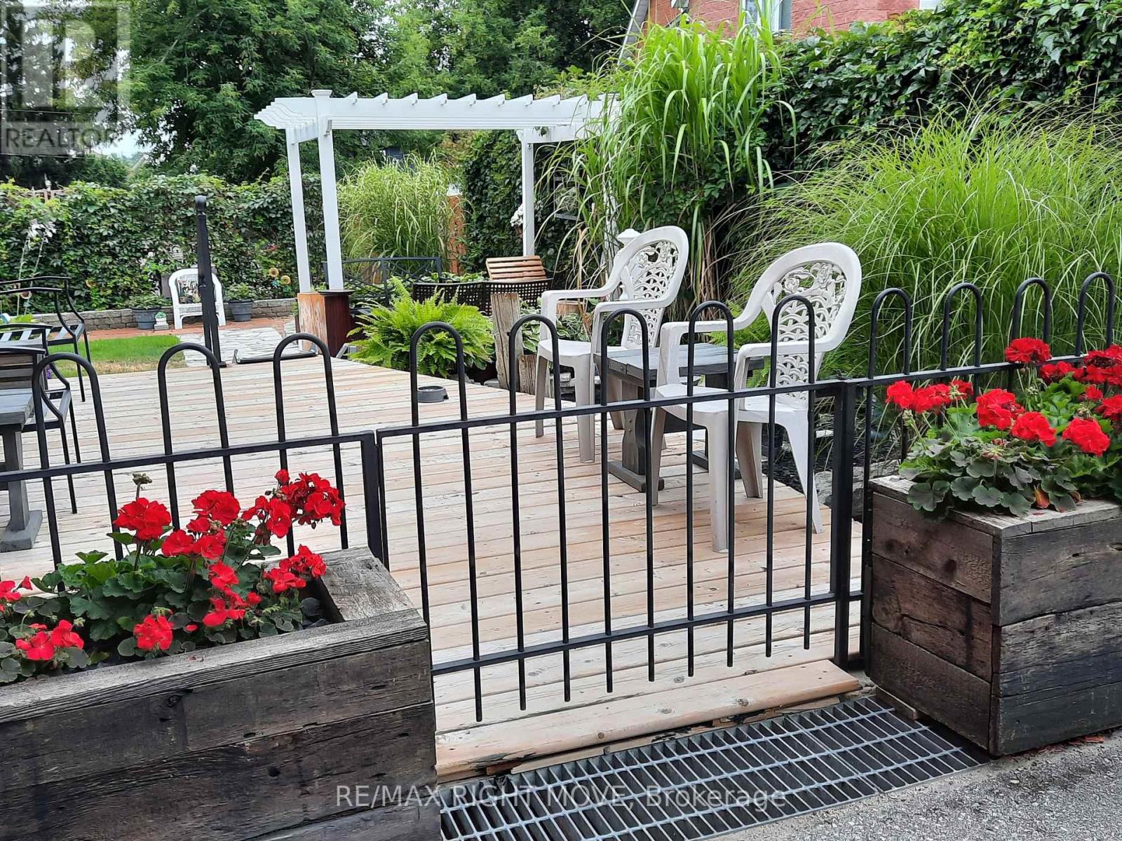 33 Coldwater Road W, Orillia, Ontario  L3V 3L2 - Photo 32 - S12989142