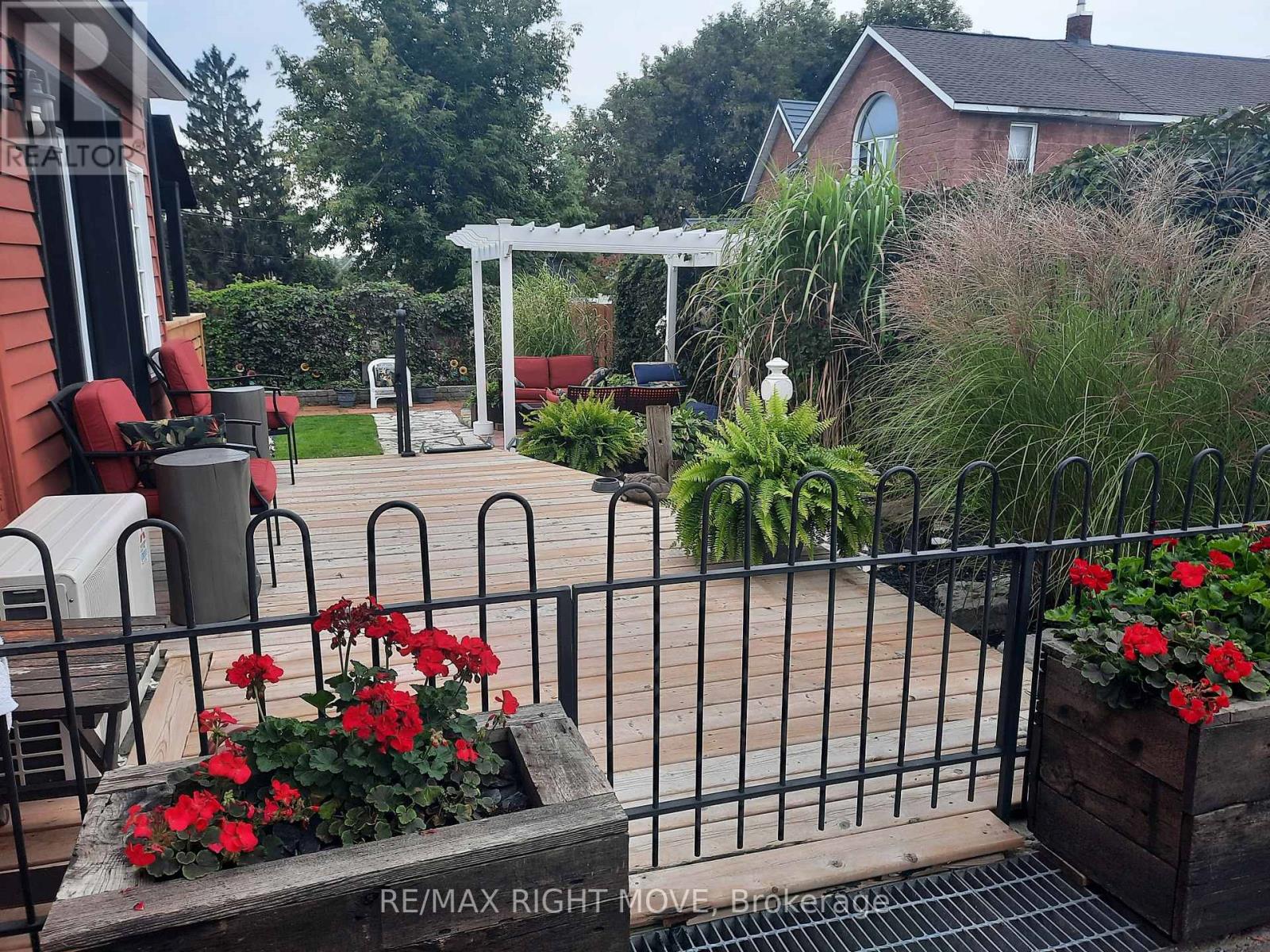 33 Coldwater Road W, Orillia, Ontario  L3V 3L2 - Photo 33 - S12989142