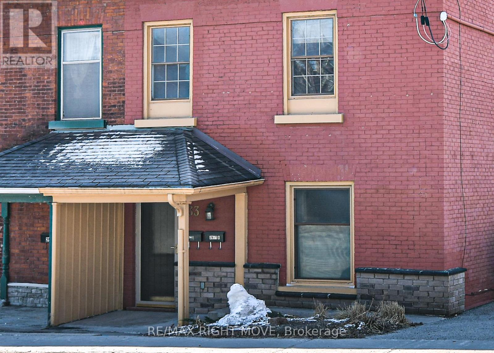 33 Coldwater Road W, Orillia, Ontario  L3V 3L2 - Photo 7 - S12989142