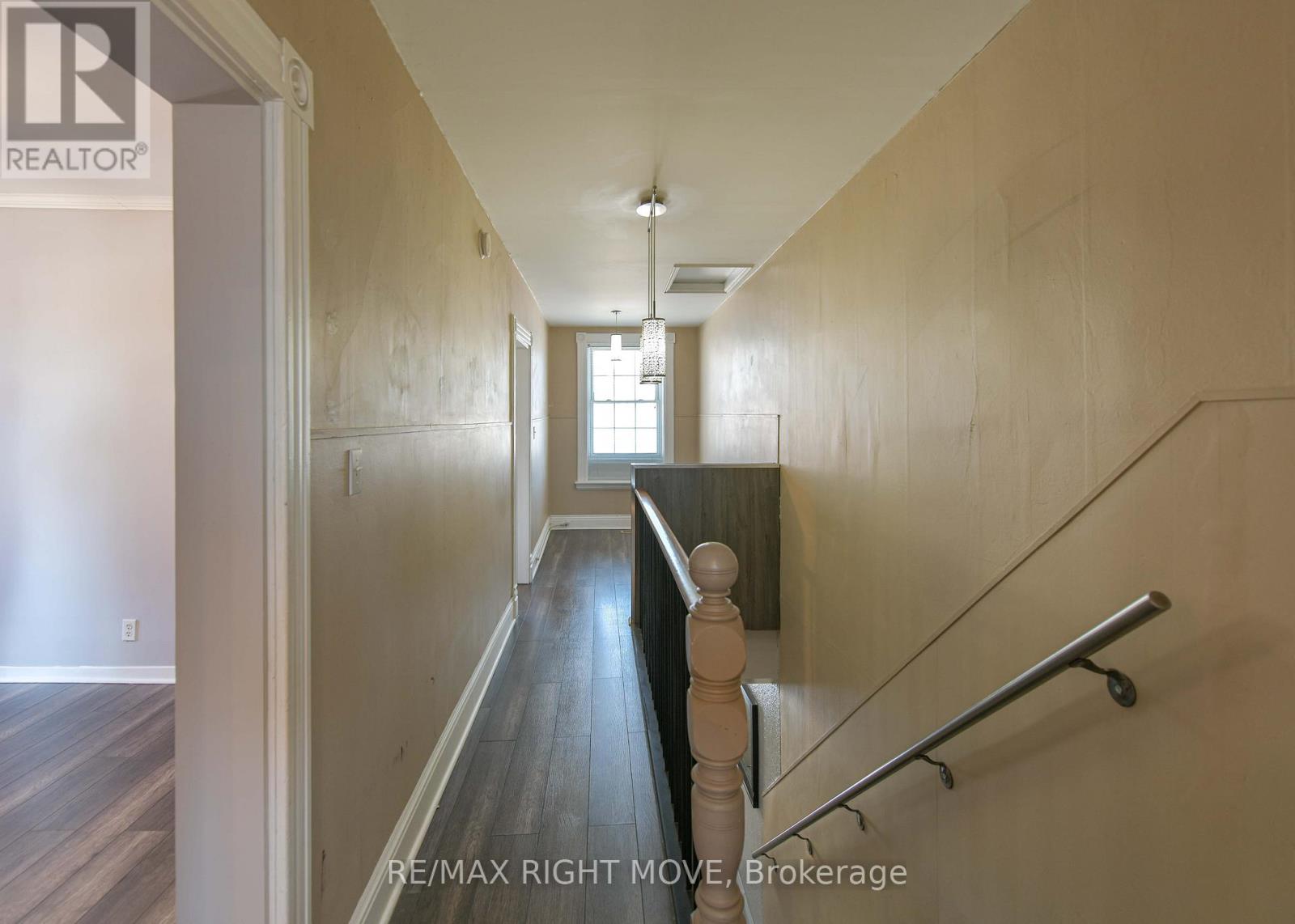 33 Coldwater Road W, Orillia, Ontario  L3V 3L2 - Photo 9 - S12989142