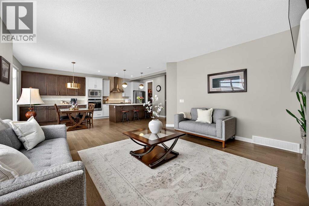 144 Sundown View, Cochrane, Alberta  T4C 2N9 - Photo 15 - A2286035