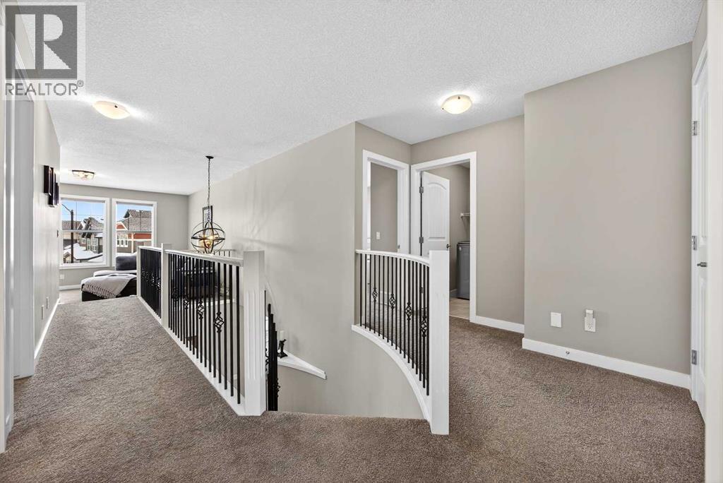 144 Sundown View, Cochrane, Alberta  T4C 2N9 - Photo 22 - A2286035
