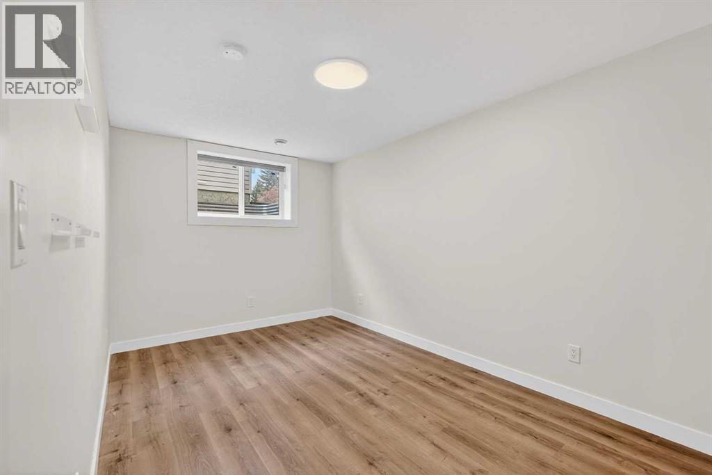 584 Woodhill Place SW, Calgary, Alberta  T2W 3L5 - Photo 35 - A2298867