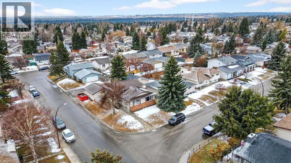 584 Woodhill Place SW, Calgary, Alberta  T2W 3L5 - Photo 46 - A2298867