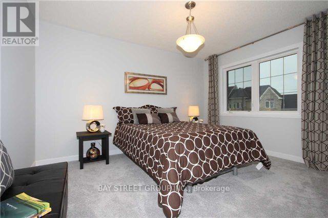 3169 Daisy Way, Oakville, Ontario  L6M 1L3 - Photo 11 - W12989102