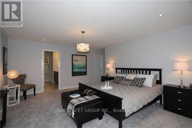 3169 Daisy Way, Oakville, Ontario  L6M 1L3 - Photo 17 - W12989102