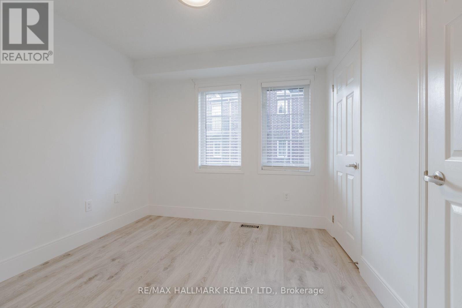 36 - 99 The Queensway, Toronto, Ontario  M6S 5B4 - Photo 10 - W12989114